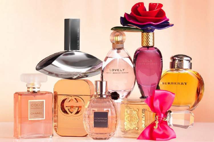 imagens de perfumes femininos