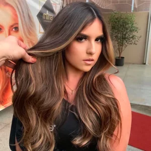 Morena Iluminada: Confira das Tonalidades Mais Atraentes. morena iluminada Balayage Morena Iluminada