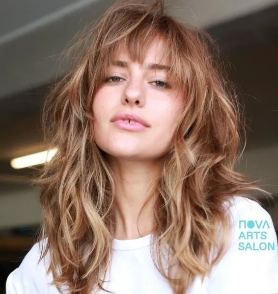 Corte médio shag morado