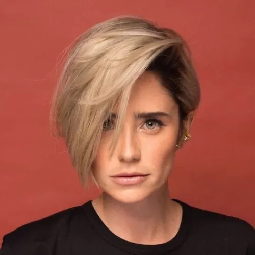 Cortes de Cabelo Feminino — Tendências 2023 Cortes de cabelo Corte Feminino - Pixie Com Franja