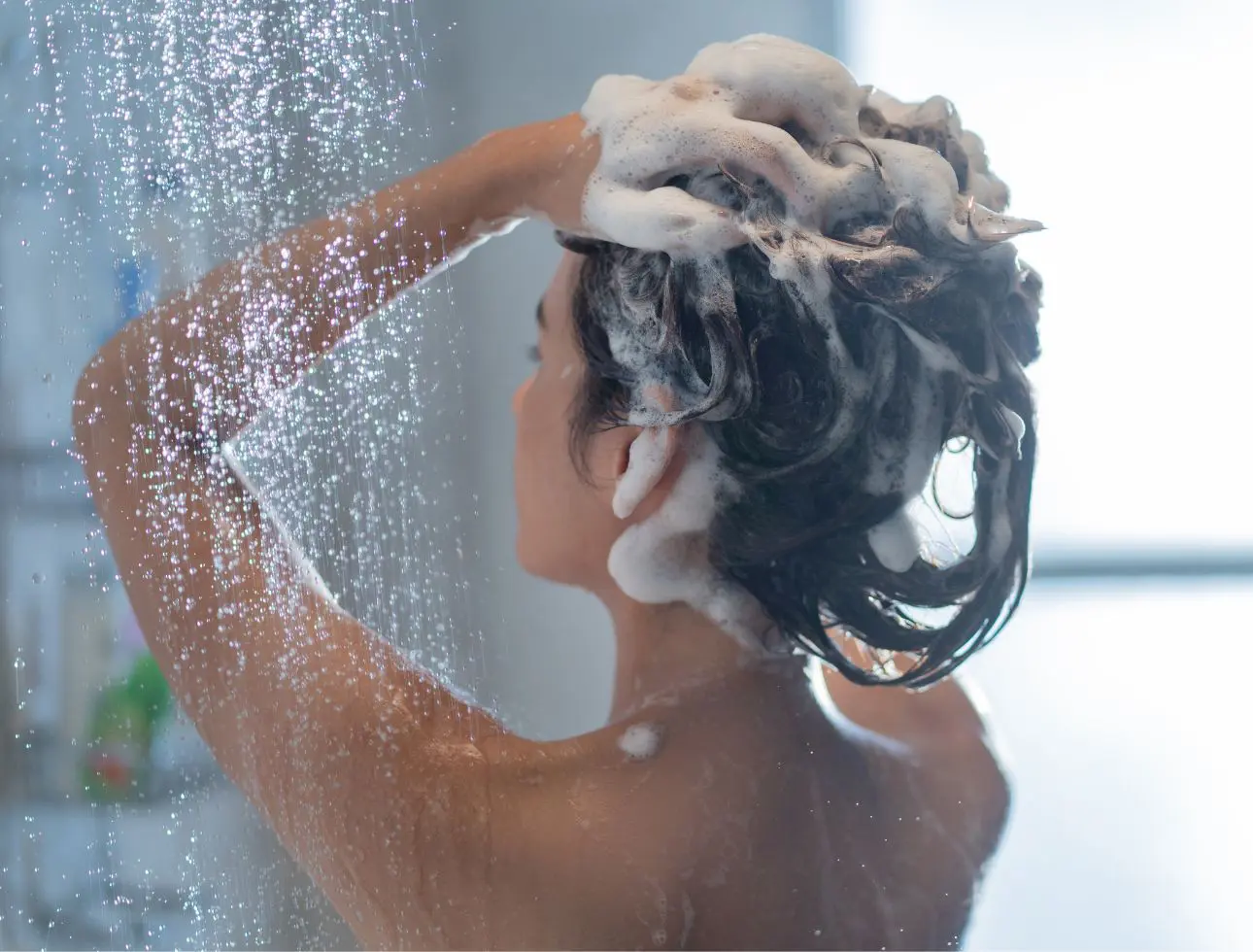 shampoos para cabelos oleosos shampoos para cabelos oleosos/Via: Canva