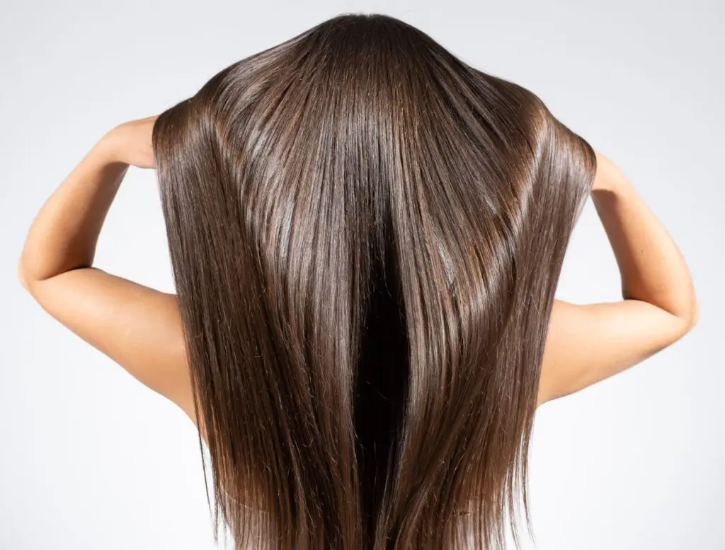Como fazer o cabelo crescer Como fazer botox caseiro para cabelo 10x mais liso e reduzir o volume/ Reprodução: Canva