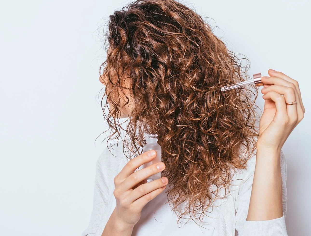 umectação de cabelos crespos e cacheados umectação de cabelos crespos e cacheados - Canva