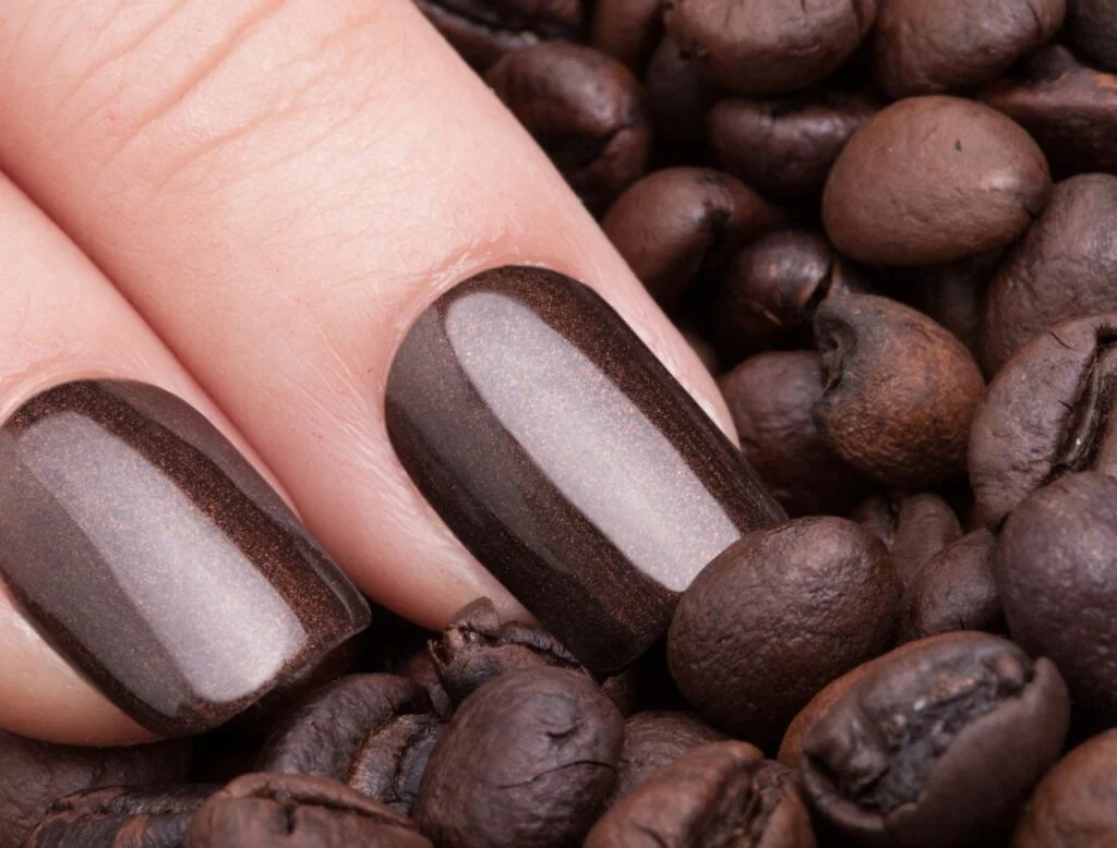 esmaltes Esmaltes - Canva