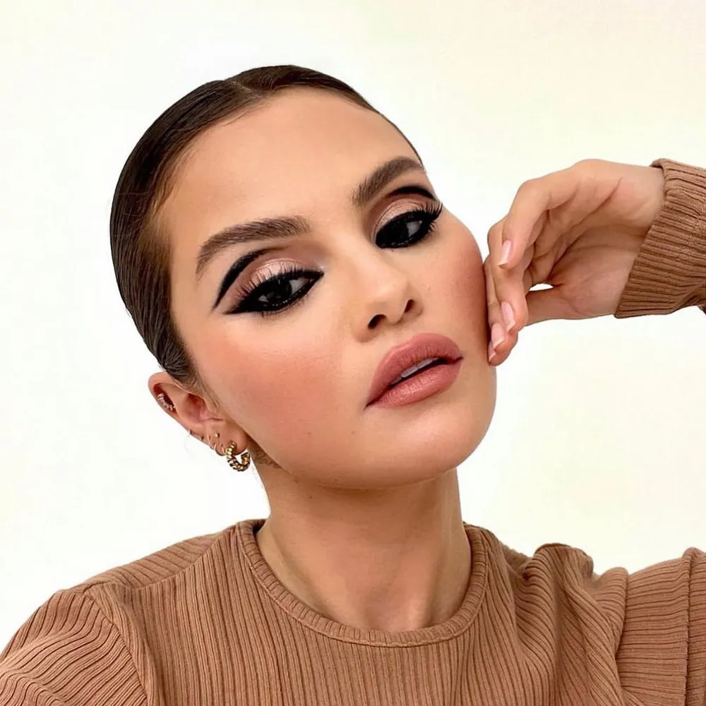 Unhas Curtas Selena Gomes de unhas curtas