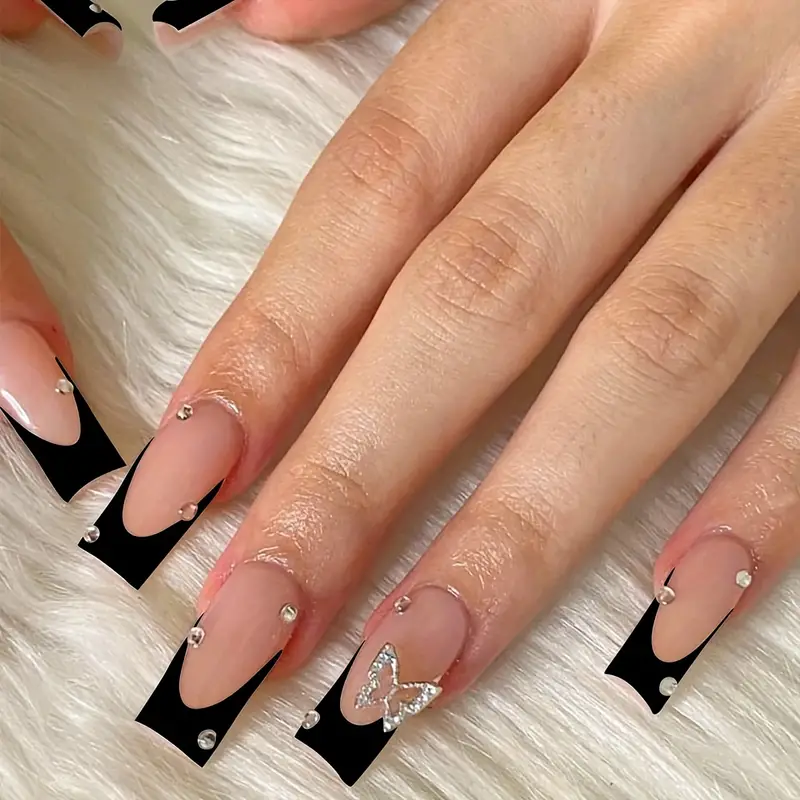 Unhas Decoradas com Francesinha Preta,unhas decoradas,francesinha preta Unhas Decoradas com Francesinha Preta,unhas decoradas,francesinha preta